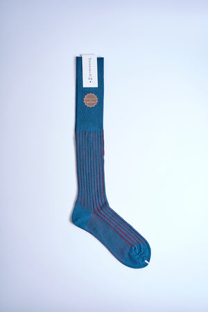 #Color_Deep blue with red stripes