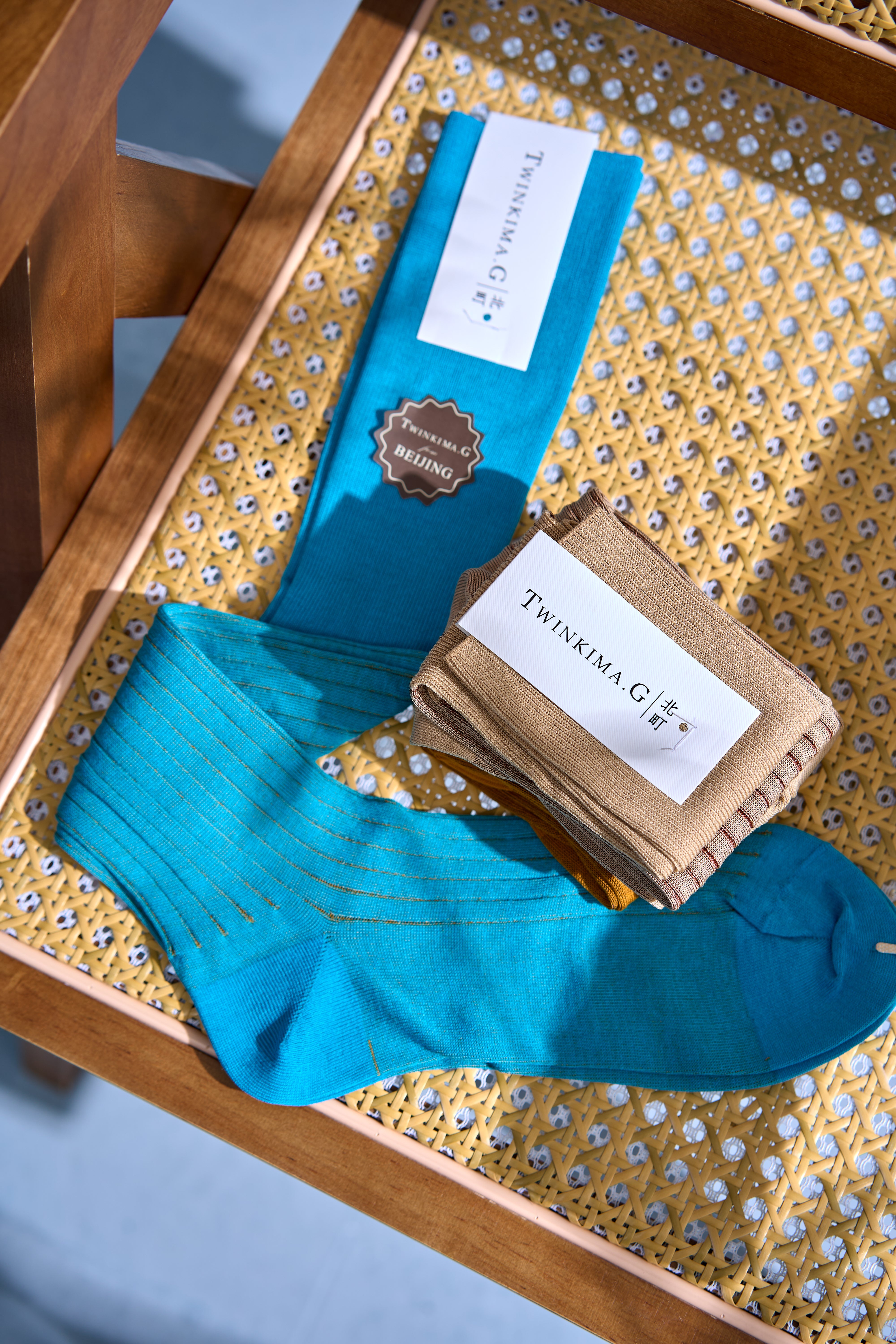 OVER CALF SOCKS